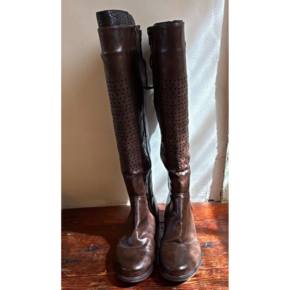 Valenti Franco Barcelona Brown Knee High Boots 9W Perforated front Side Zip